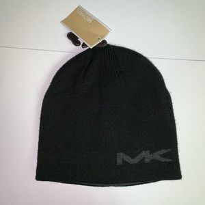 MICHEAL KORS BLACK BEANIE